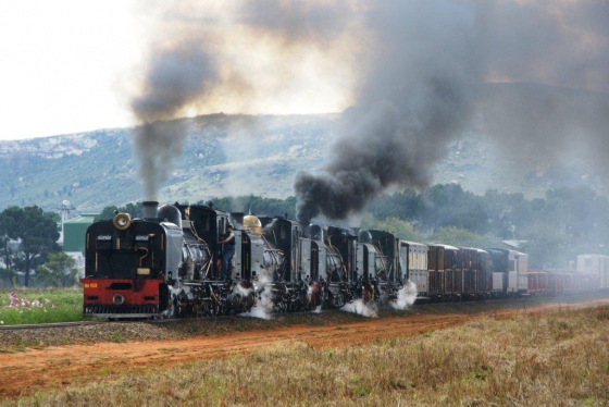 2ft Narrow Gauge Garratt locomotives in South Africa