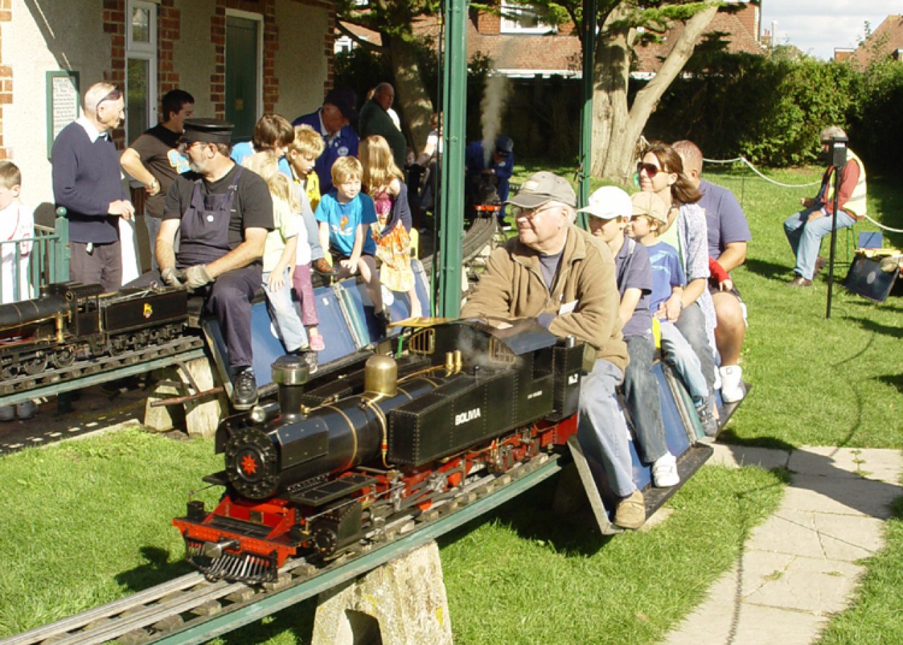 Field Place Miniature Railway