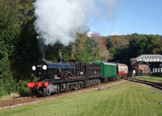 30120_-_leaving_Bodmin_Parkway_-_photo_charter_-_22_Oct_10_(Martin_Creese_061a).jpg