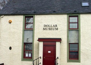 Dollar_Museum.jpg