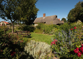 Leagrave-Garden-800px.jpg
