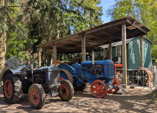 tractors_1.jpg