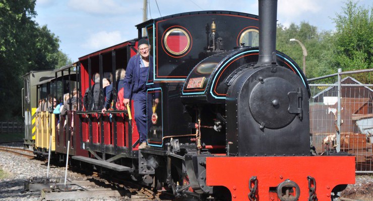 Leafers at t’Pit – Vintage Land Rover Rally