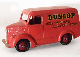 dinky-toys-the-small-vans-with-advertising.jpg