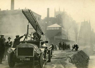 fire-fighting-demonstration-on-south-quay-worcester-with-the-new-merryweather.jpg