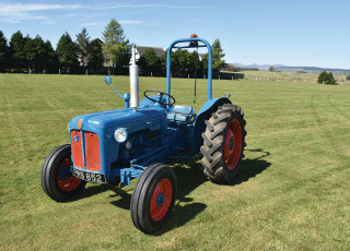 fordson-favourite-dexta-08L.jpg