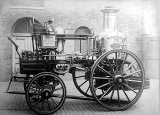 merryweathers-horizontal-greenwich-fire-engines.jpg