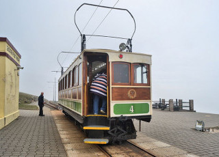 mist-at-snaefell-summit-station.jpg
