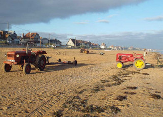normandy-landings-tractors.jpg