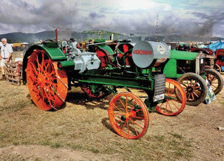 overtime-model-r-of-1914-was-a-british-built-waterloo-boy..jpg