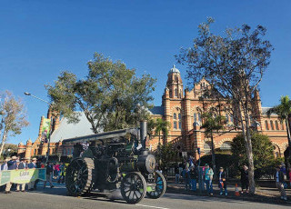 road-steam-in-australia.jpg