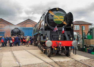 so-many-trains-british-india-line-and-clan-line.jpg