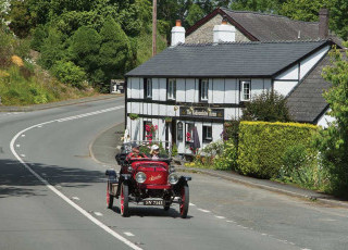 steaming-around-the-marches-radnorshire-arms.jpg