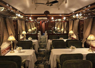 to-venice-in-luxury.jpg